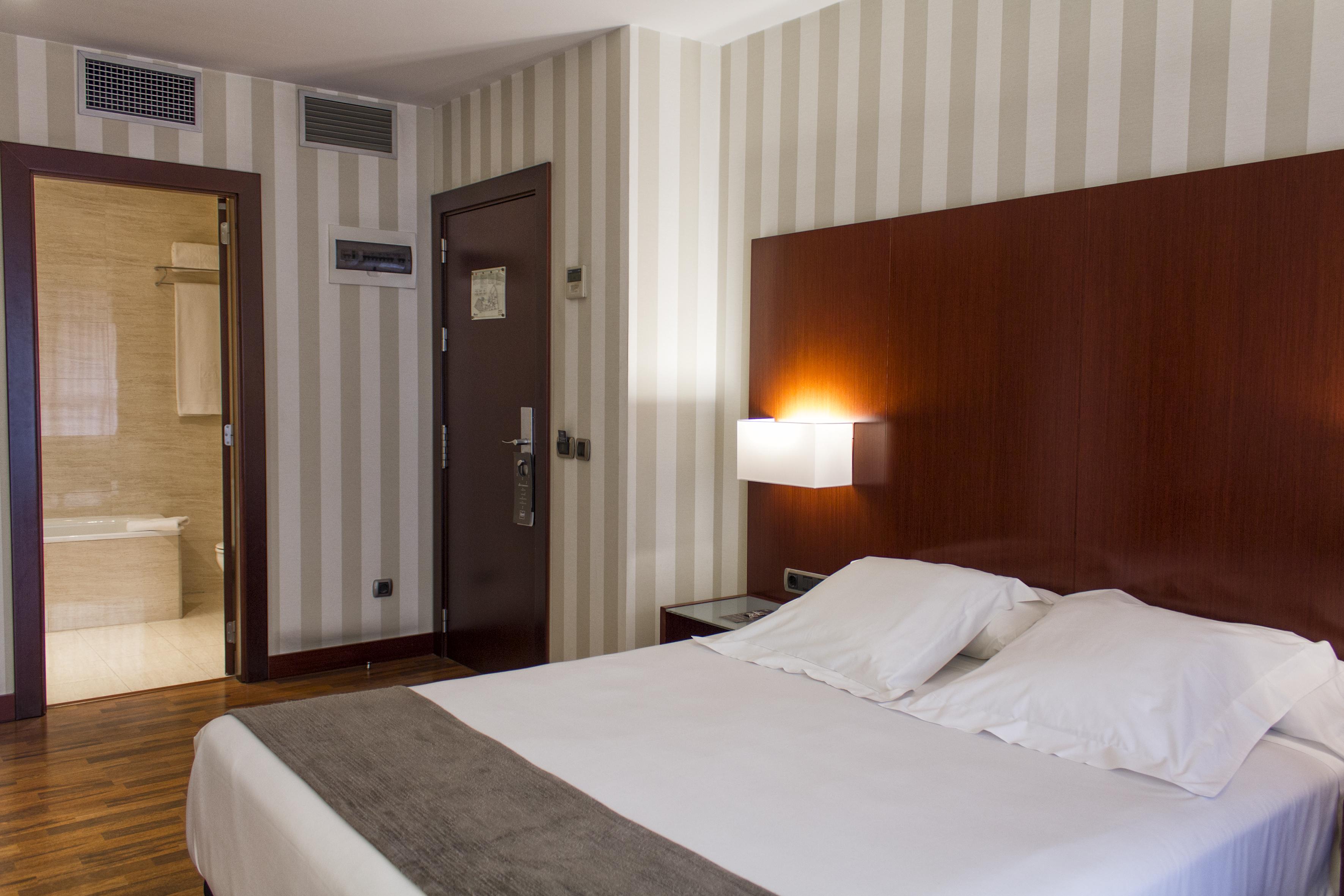 โฮเต็ล เซนิท เมอร์เซีย Hotel มูร์เซีย ภายนอก รูปภาพ