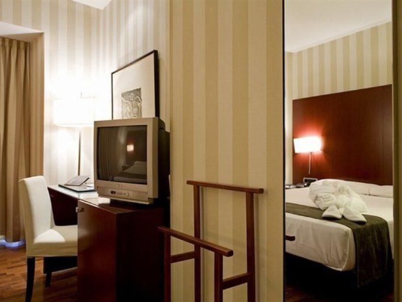 โฮเต็ล เซนิท เมอร์เซีย Hotel มูร์เซีย ภายนอก รูปภาพ
